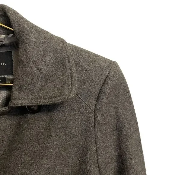 Banana Republic Grey Wool Blend Double Breasted Peacoat Italian Fabric S - Picture 3 of 8
